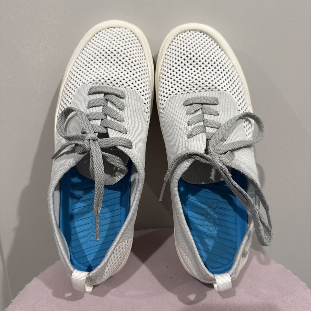People Footwear Stanley Knit Lightweight Sneaker Gray White Mens 6 Womens 8
